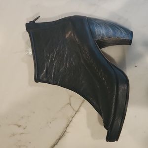 Calleen Cordero ankle boots, 7.5 but fits 8